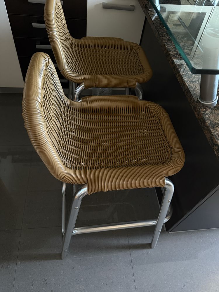 Cadeiras altas de interior ou exterior