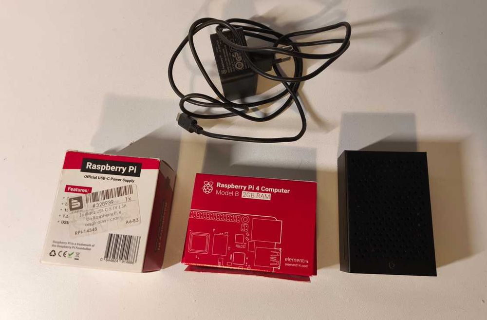 Raspberry Pi 4 B 2GB RAM 1,5GHz w obudowie + oryginalny zasilacz