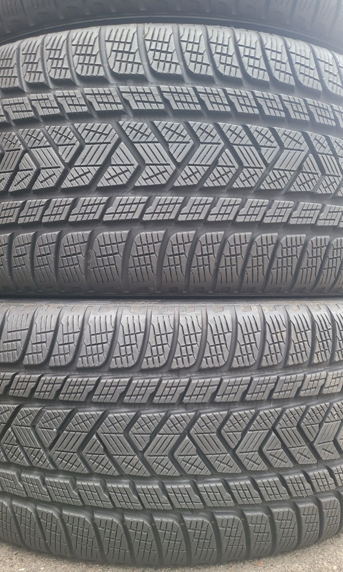 315 40 21 /275 45 21 Pirelii Scorpion Winter MO