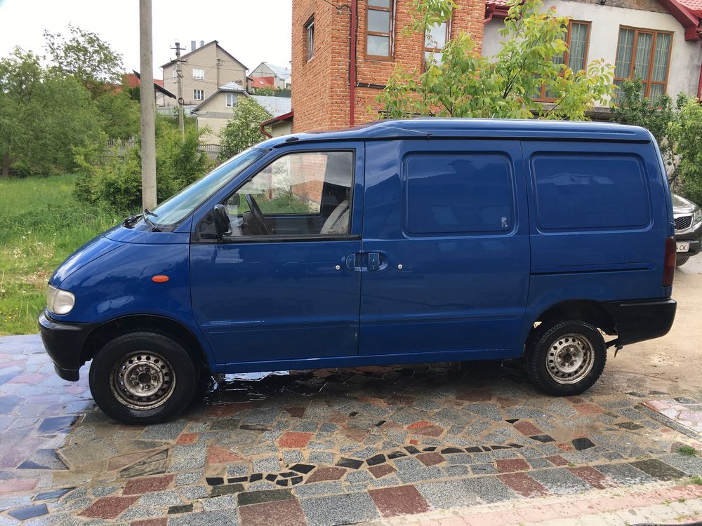 Nissan Vanette бус нісан