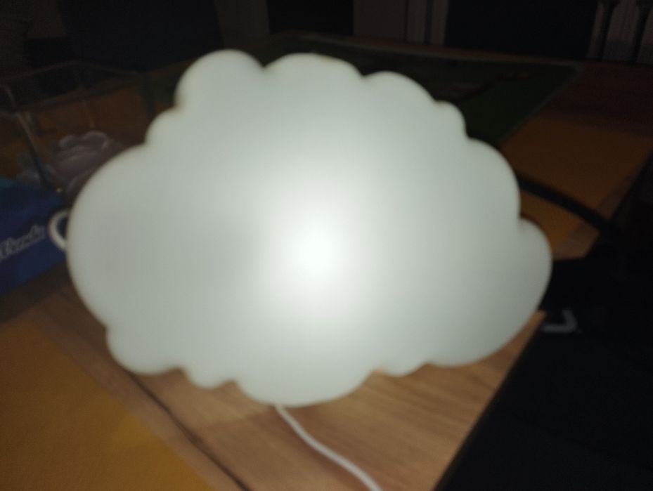 Lampka chmurka ścienna ikea