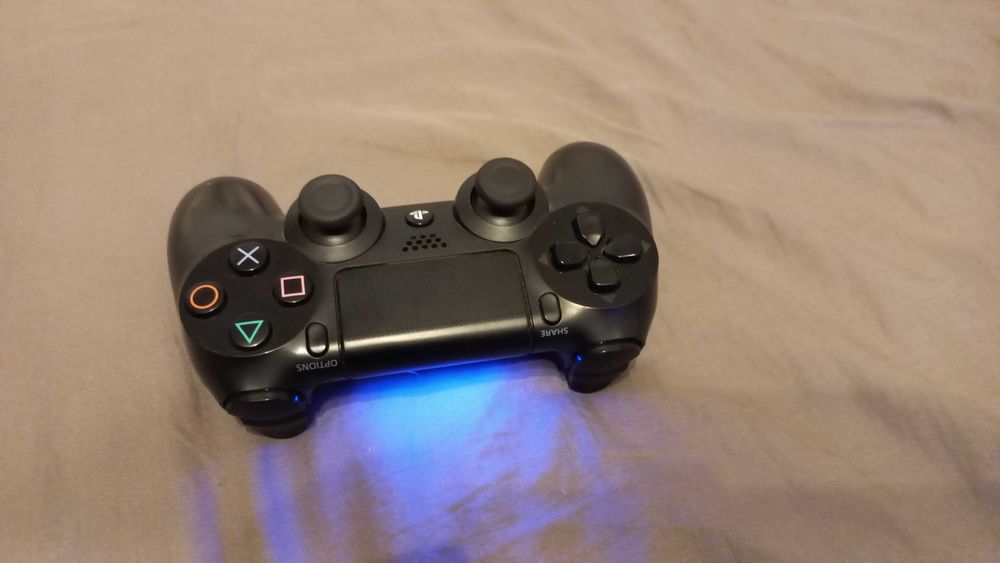 Pad ps4 oryginalny z nowym akumulatorem