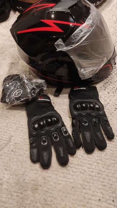 Kask zestaw rękawiczki maska piekny