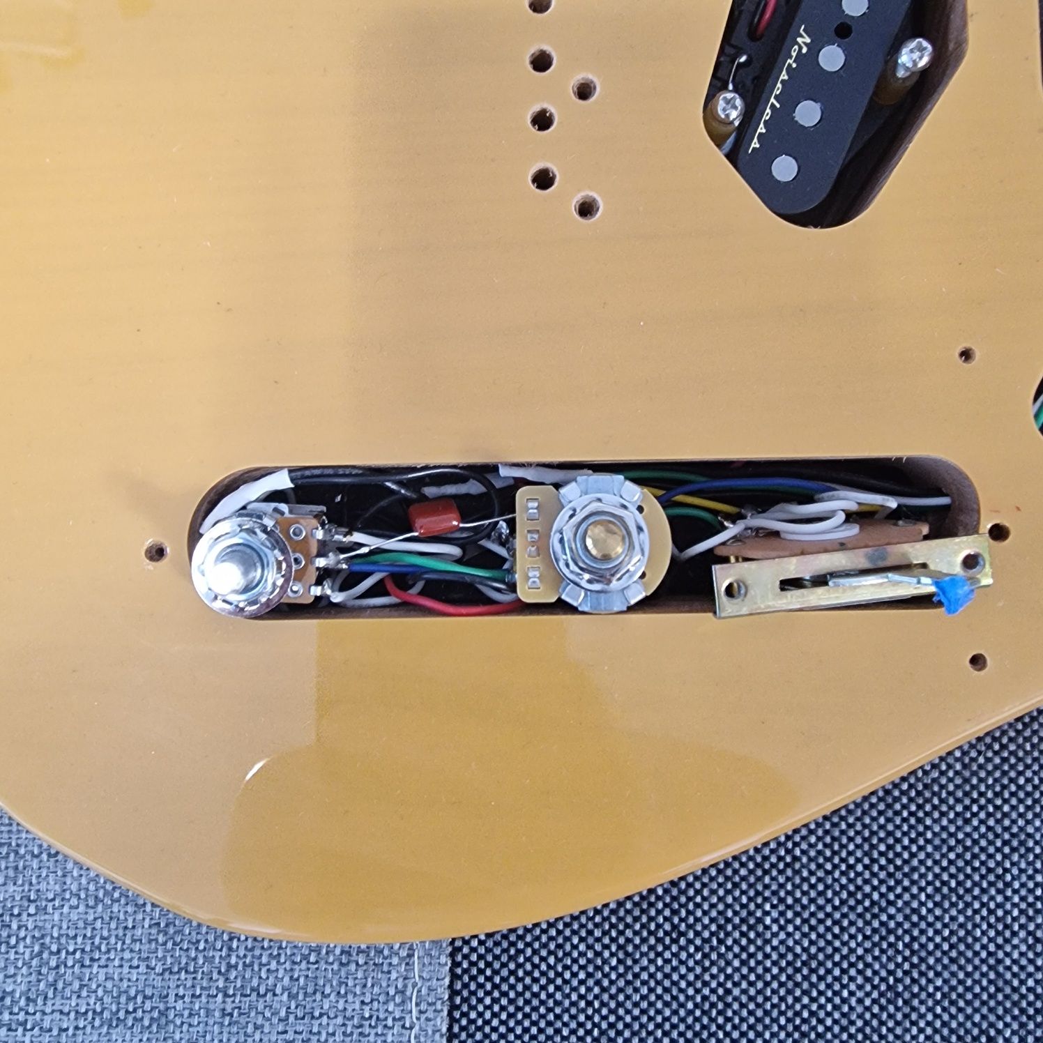 Korpus Fender telecaster player plus