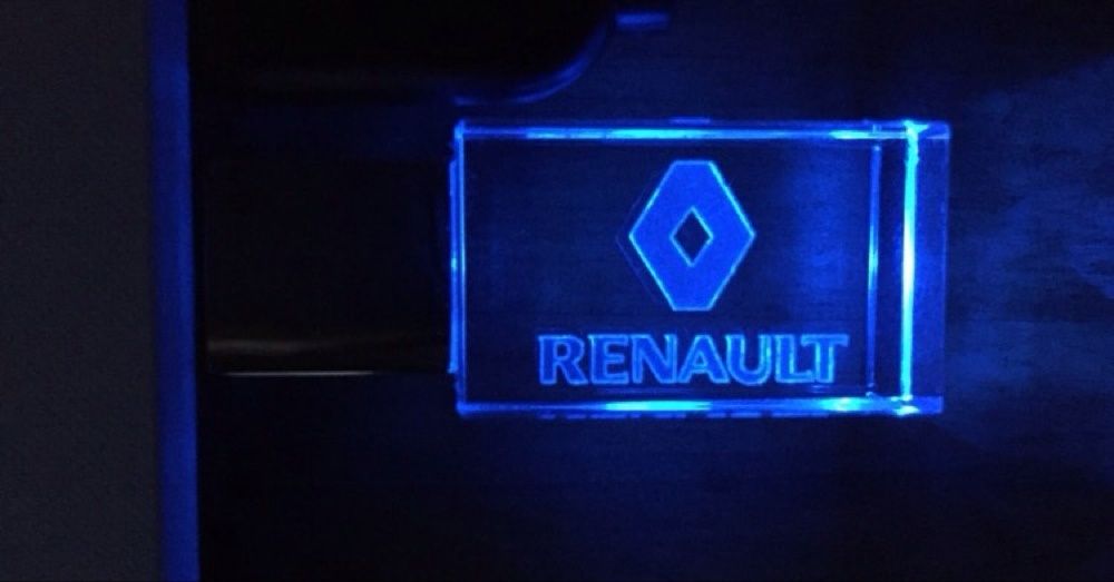 Флеш накопитель USB 2.0 Cryslal Renault 16 gb