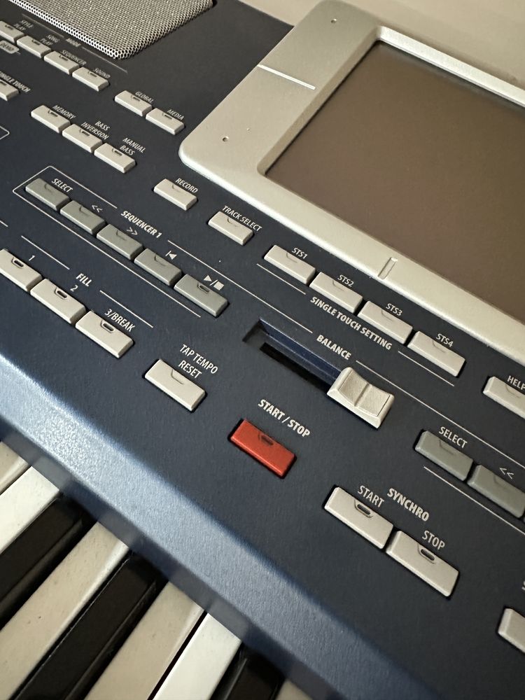 Korg PA800 синтезатор