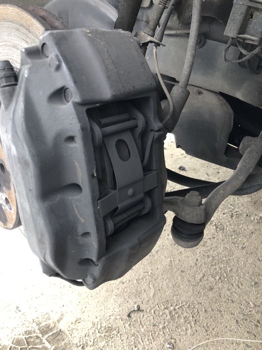 Читирох поршневі супорта БРЕМБО BMW e 38.39.