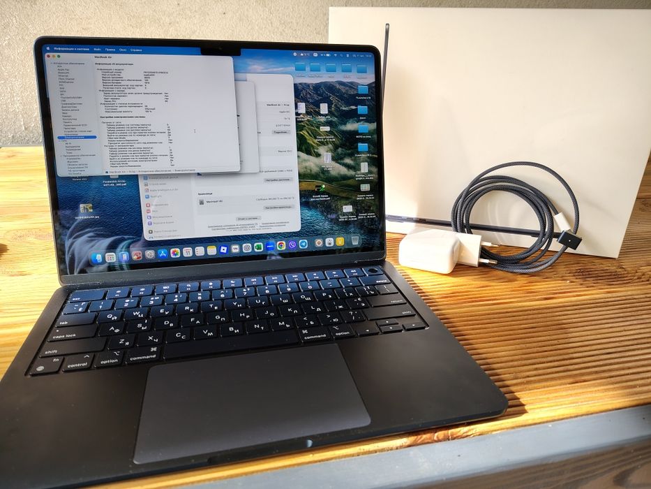 Macbook Air M2 16/512  Midnight A2681 36циклов. Как новый.