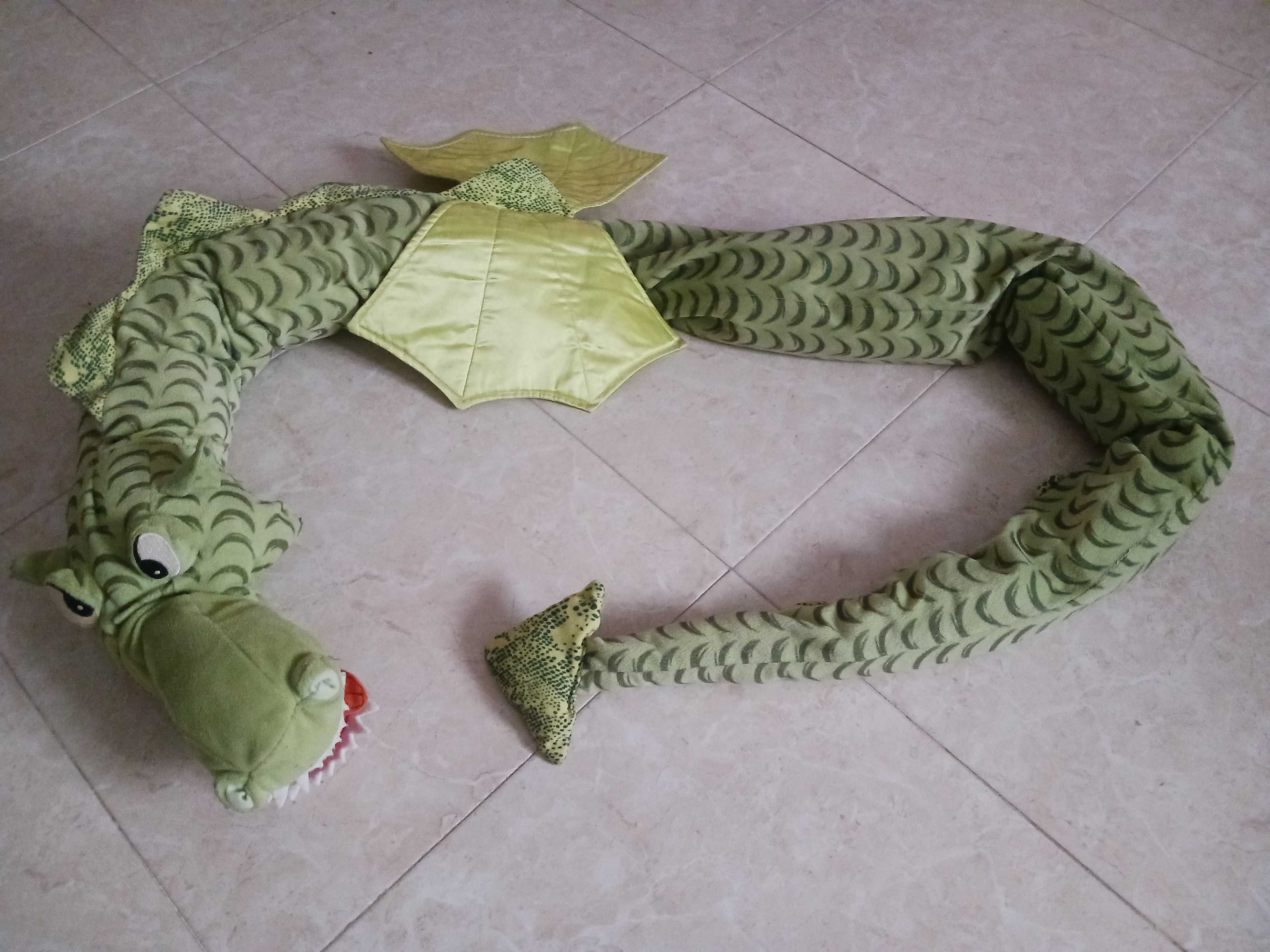 Dragão de Peluche (1,9 m)