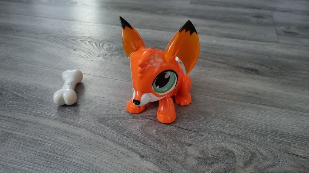 Build a bot Złóż robota Lis Tm Toys

Robot interaktywny