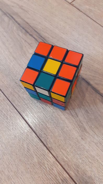 Zabawka Kostka Rubika z prl tak to stan bardzo ładny brak 1 pola z nap