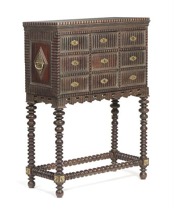 Recolha de recheios, acervos e lotes de antiguidades e outros