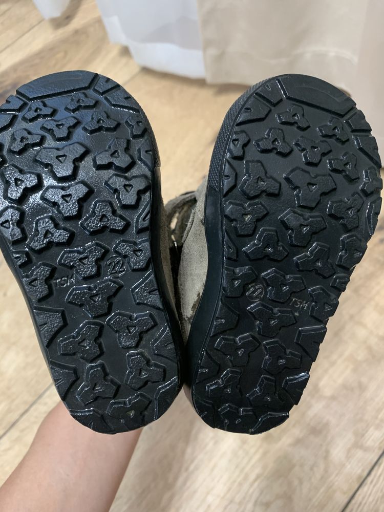 Buty zimowe Mrugala 22 po jednym dziecku