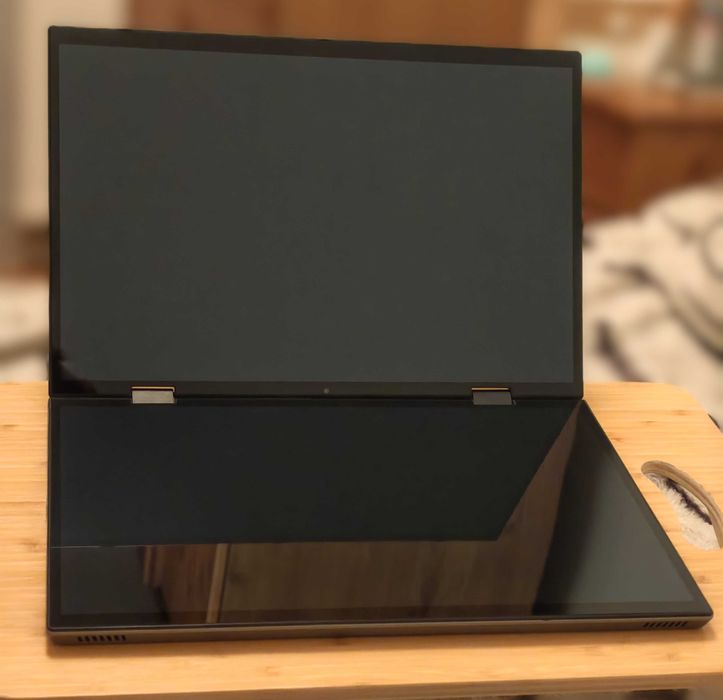 Laptop dwa ekrany dotykowe 2,2K 32GB ram/512GB ssd