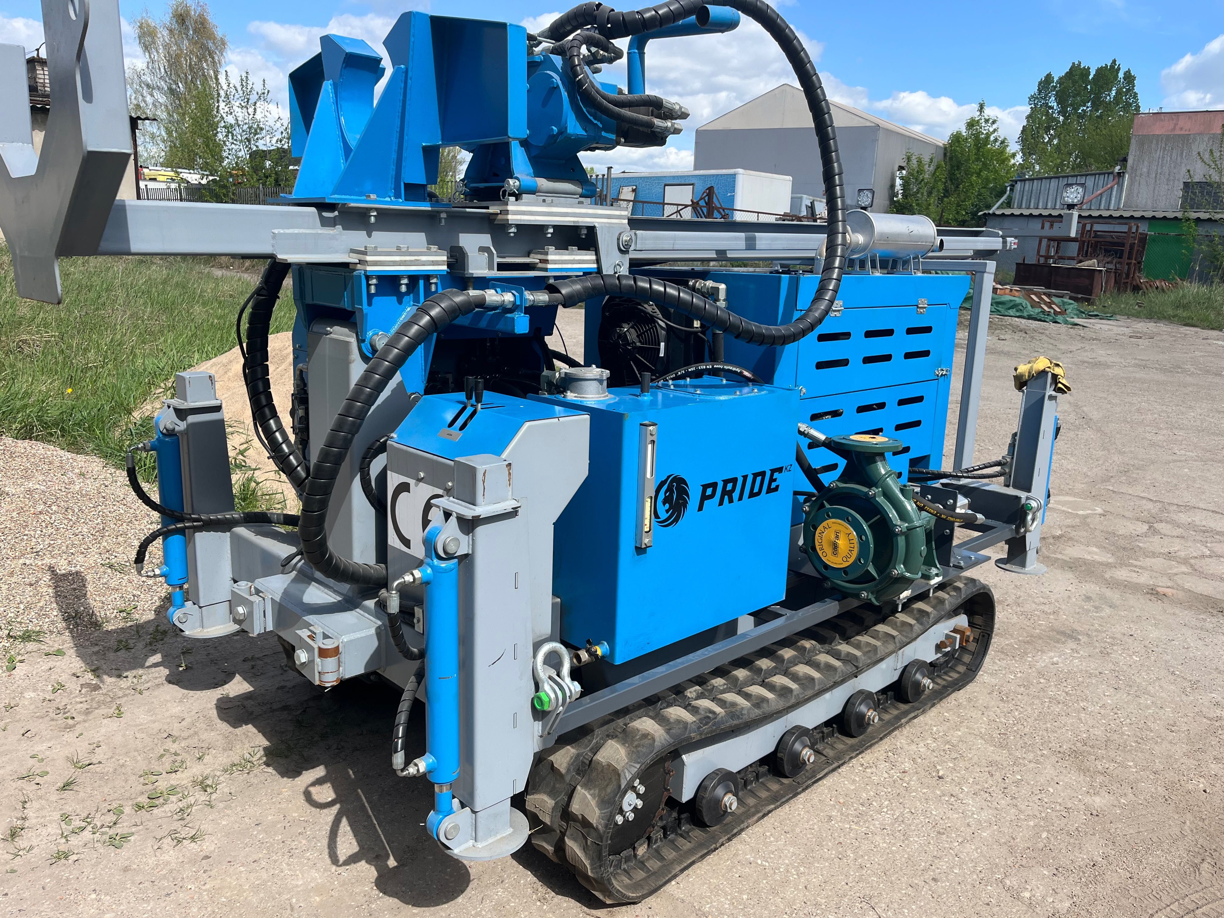 Nowa wiertnica hydrauliczna, studnie, pompy ciepła