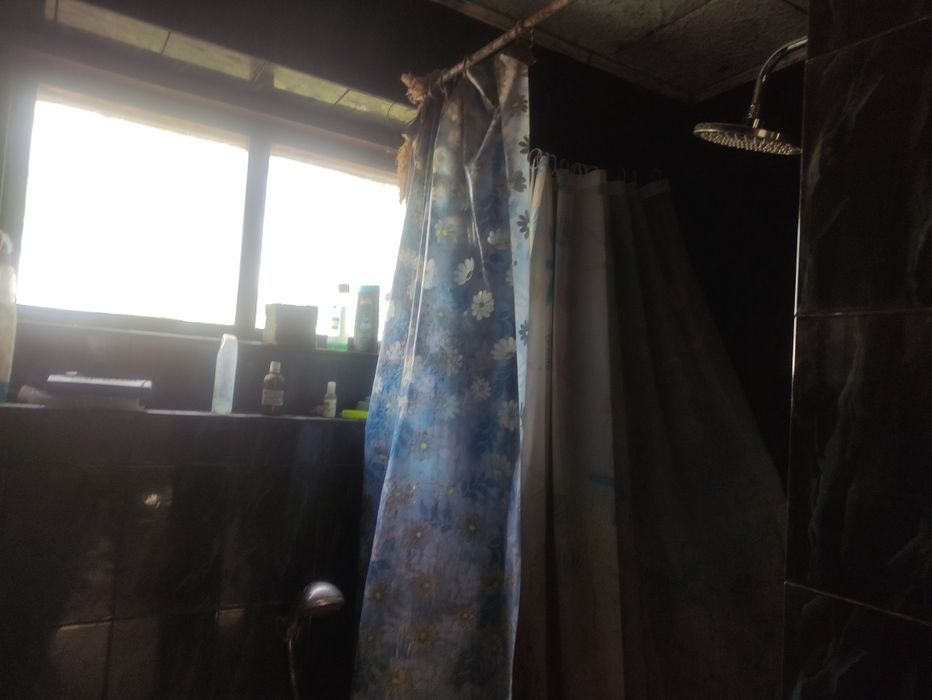 Будинок на 5 кімнат  , +Літня кухня та ,2, гаражі