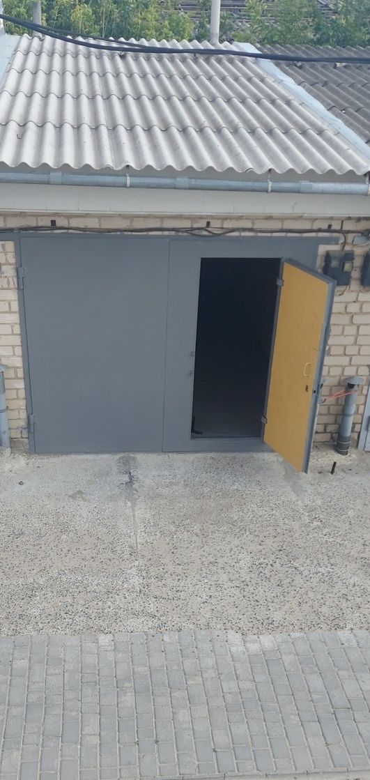 Сдам/Продам 2 капитальных гаража кооп.Таврия.4Таврический.