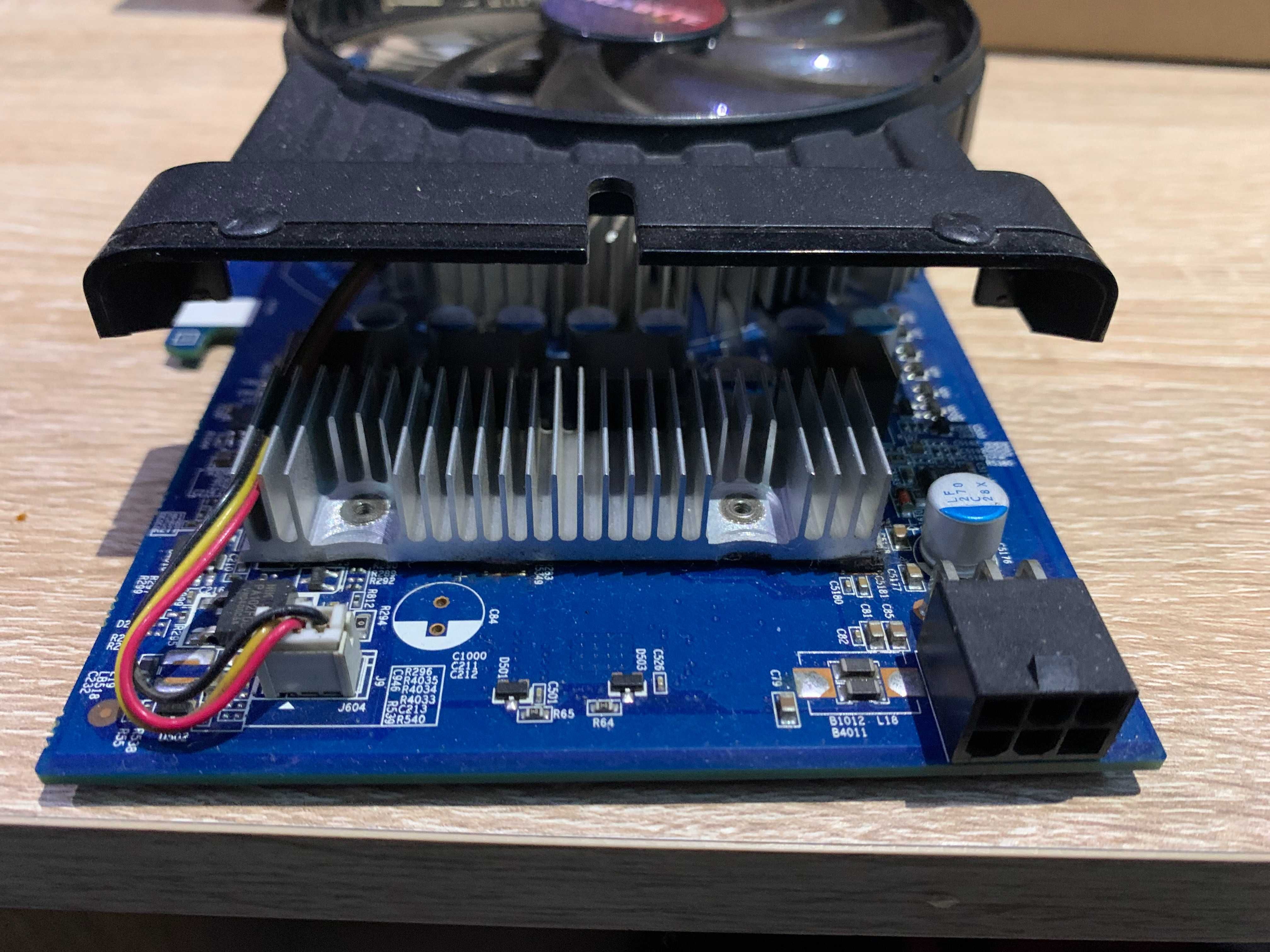 Gigabyte GTX550ti GV-N550D5-1GI