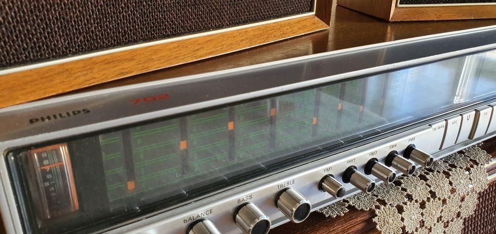 Amplituner PHILIPS 702 plus kolumny