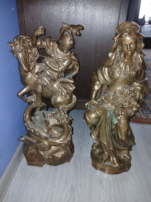 Figurka św Elzbiety  sw Jerzy z brązu