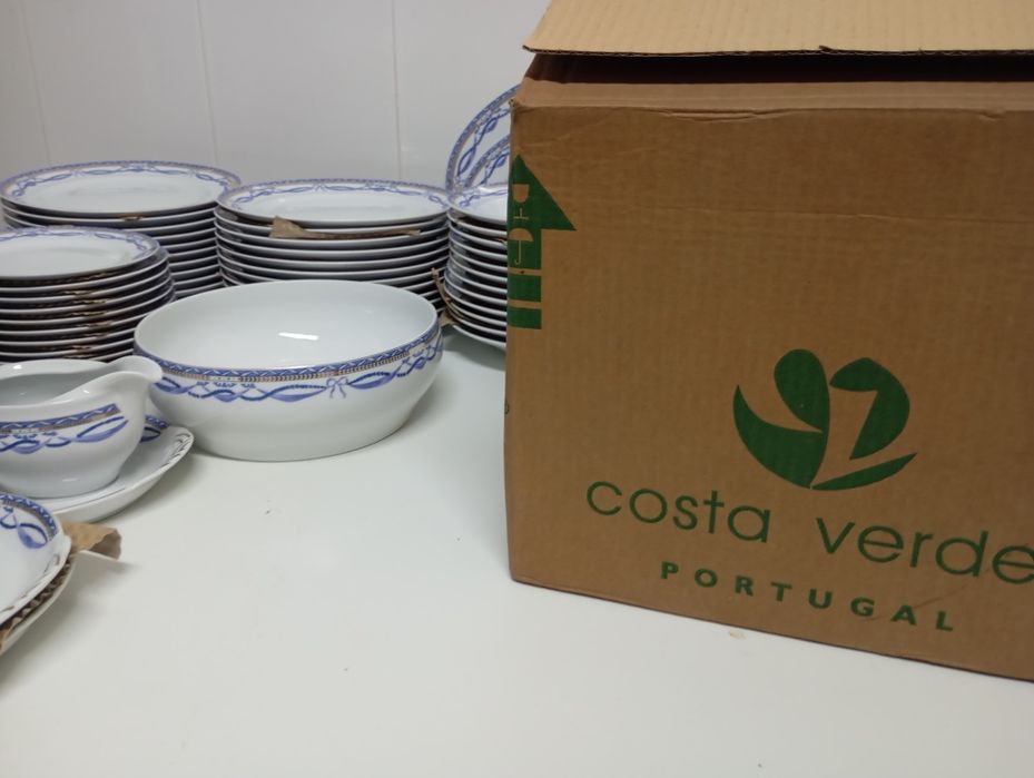 Serviço loiça Costa Verde  124 peças