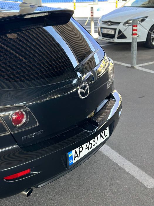 Продам Mazda 3 1.6
