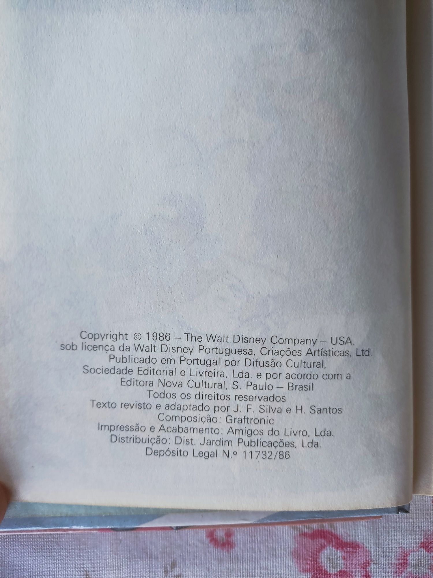 5 livros Disney "biblioteca do escuteiro Mirim"