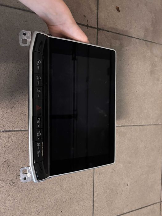 Ekran do Jeep Compass