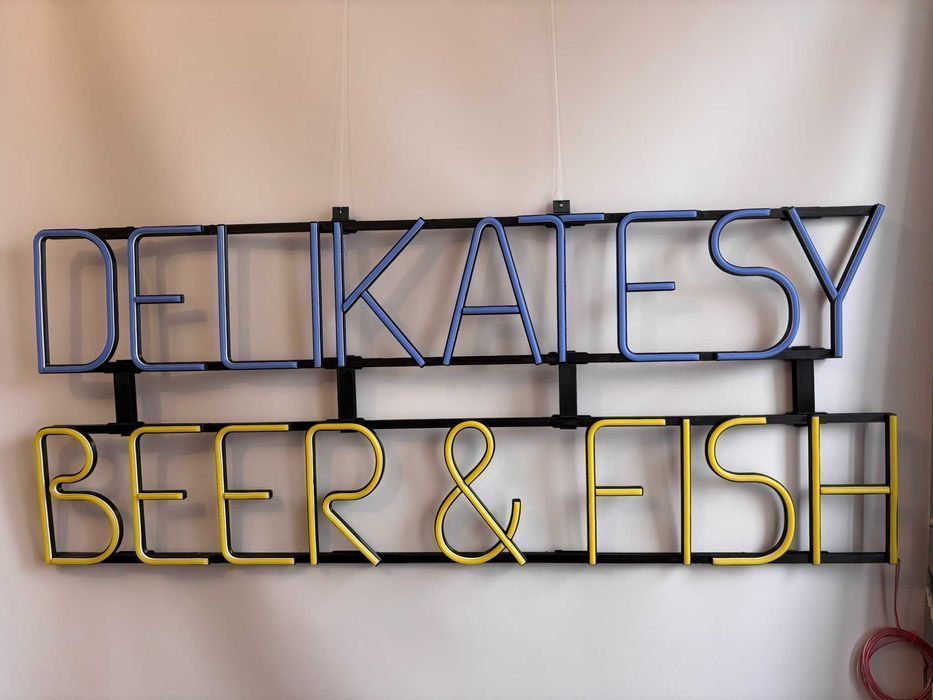 Неонова вивіска "Delicatesy Beer&Fish" багатокольорова, 1060*440 мм