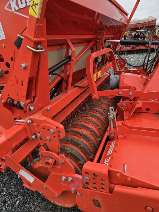 Agregat uprawowo-siewny KUHN Combiliner  Integra 3003 -talerzowy