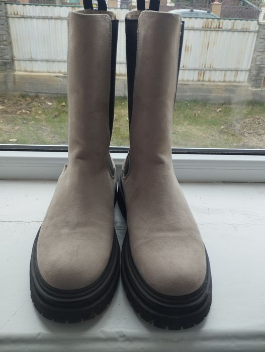 Замшеві черевики челсі