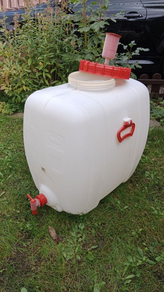 Zbiornik beczka pojemnik fermentacyjny kranem 100 litrów