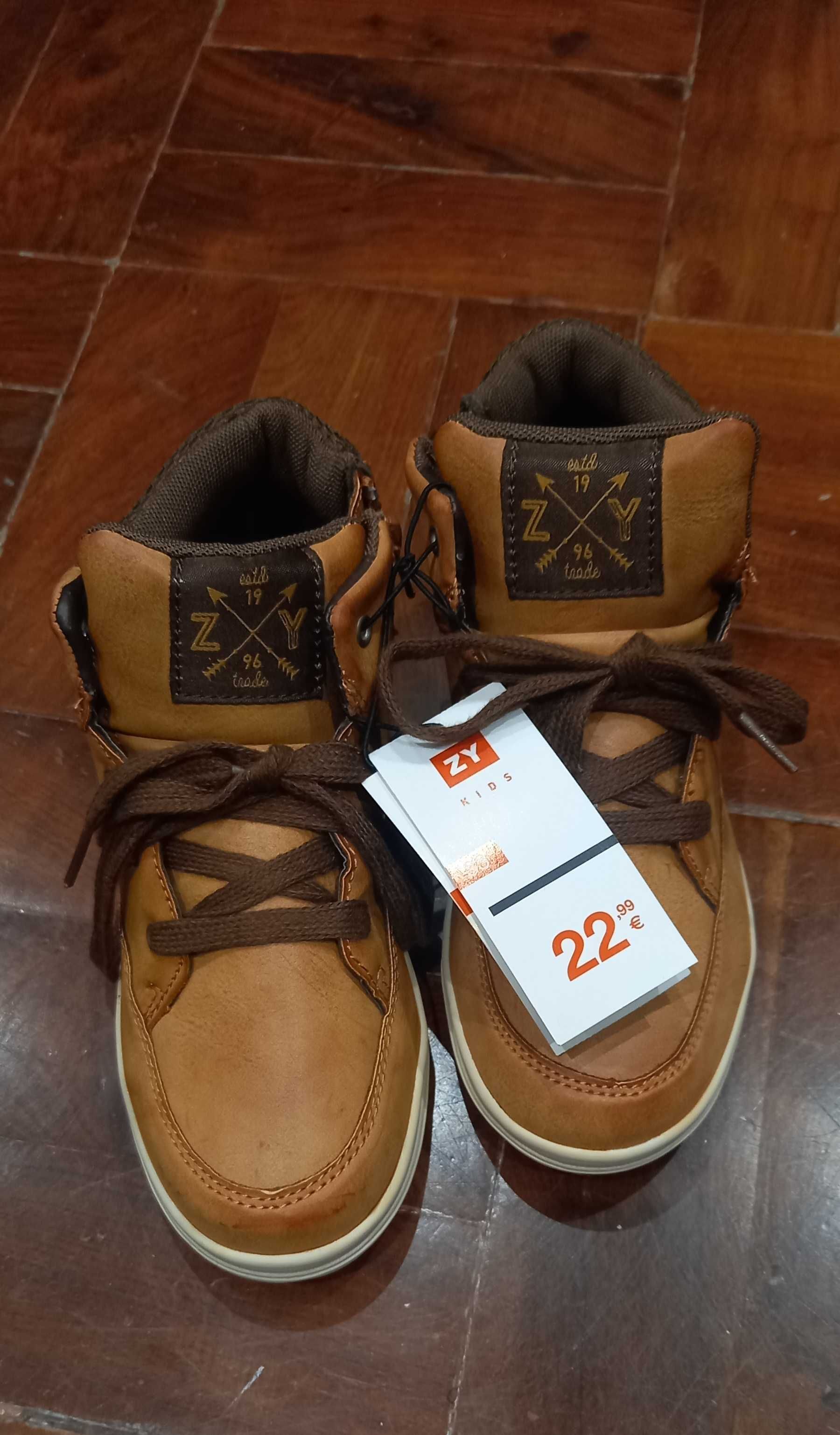 Botas zippy criança n° 33 novas