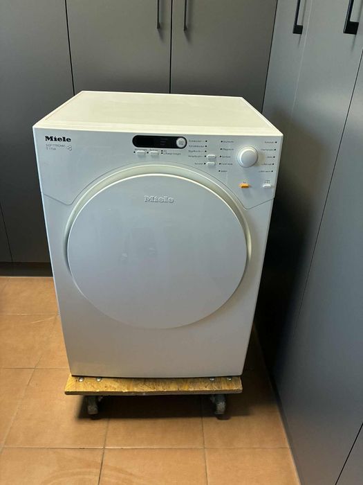 Suszarka MIELE T7734