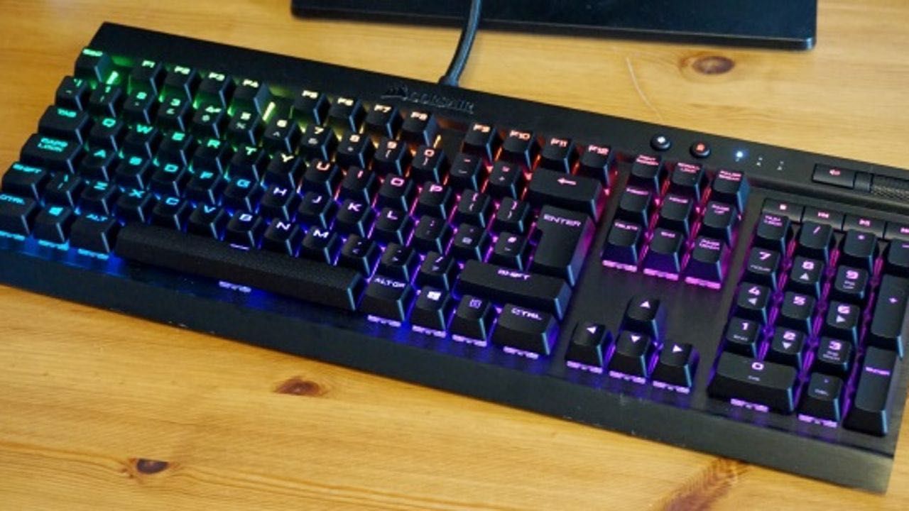 Механическая клавиатура Corsair K70 LUX RGB Cherry MX