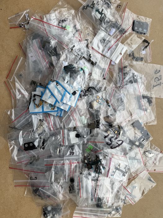 Лот запчастини для iphone 6/7/8/X