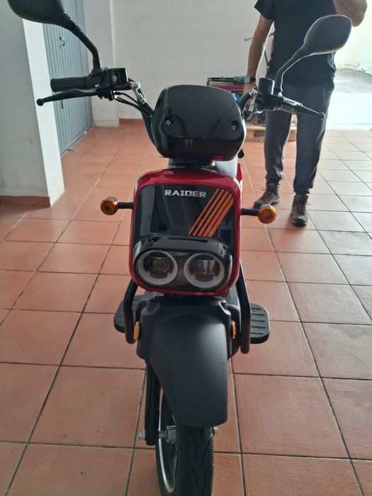 Moto eléctrica  nova