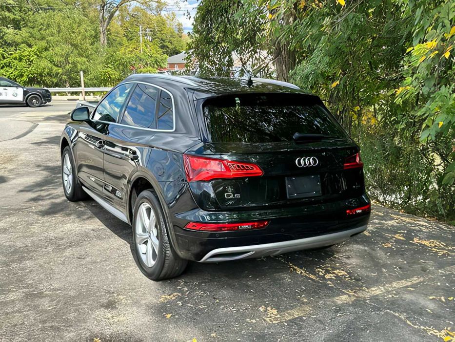 Audi Q5      2020