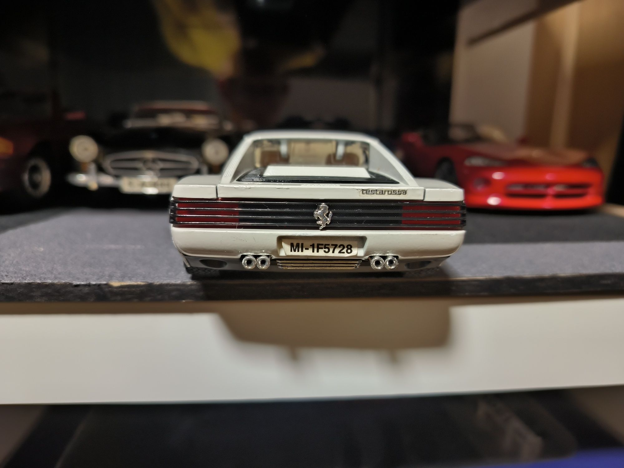 Ferrari Testarossa 1:24 Bburago Miami Vice