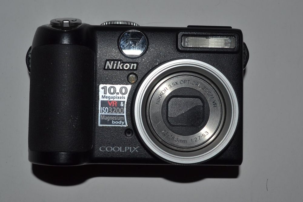 Nikon Coolpix P5000 ЦИФРОВОЙ ФОТОАППАРАТв полной комплектации