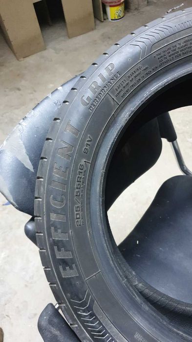 Автомобільні шини goodyear efficientgrip performance 205/55/ R16