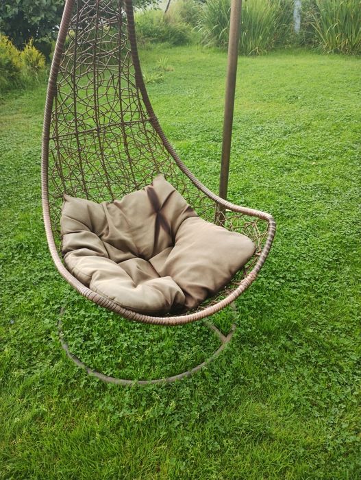 Huśtawka ogrodowa bujak leżanka leżak z poduszką