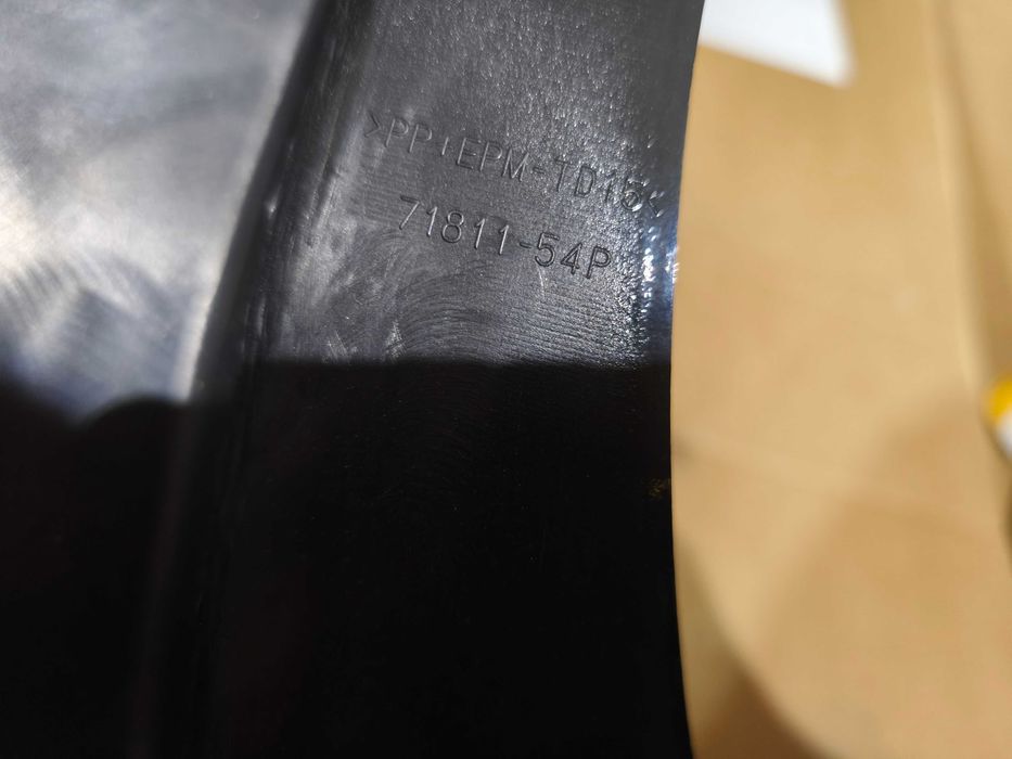 Zderzak tył tylny Suzuki Vitara III 15- oryginał Nowy kolor N49