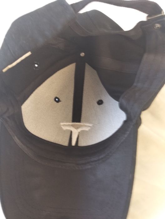 Boné Tesla  novo