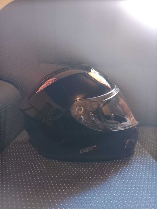 Capacete muito bom estado a venda, não aceito MB Way..!