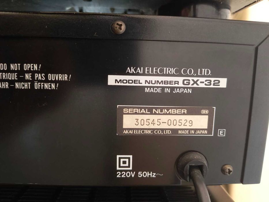 Касетна дека AKAI GX-32 Cassette Deck