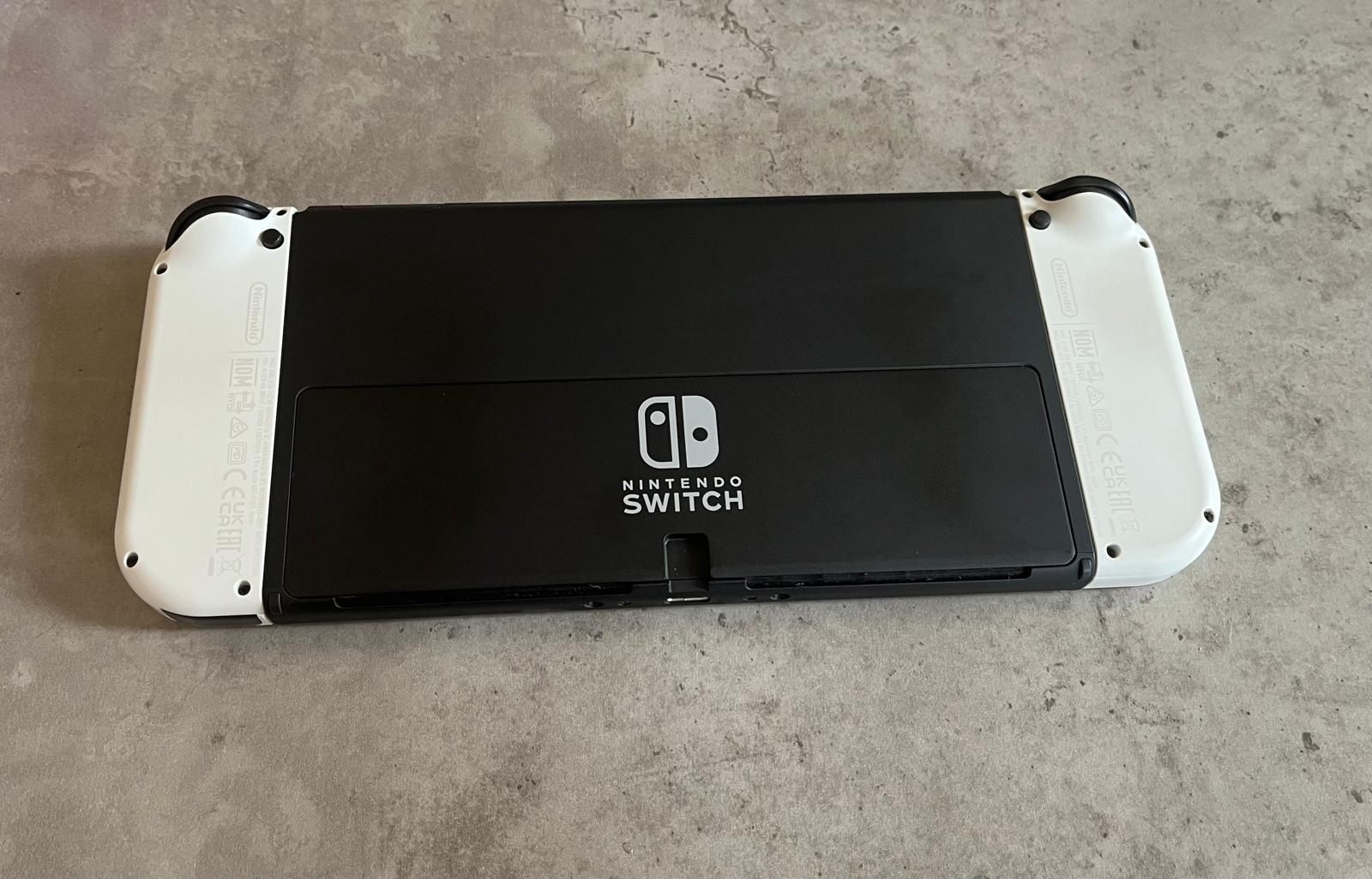 Konsola Nintendo Switch OLED Gothic Etui jak nowa