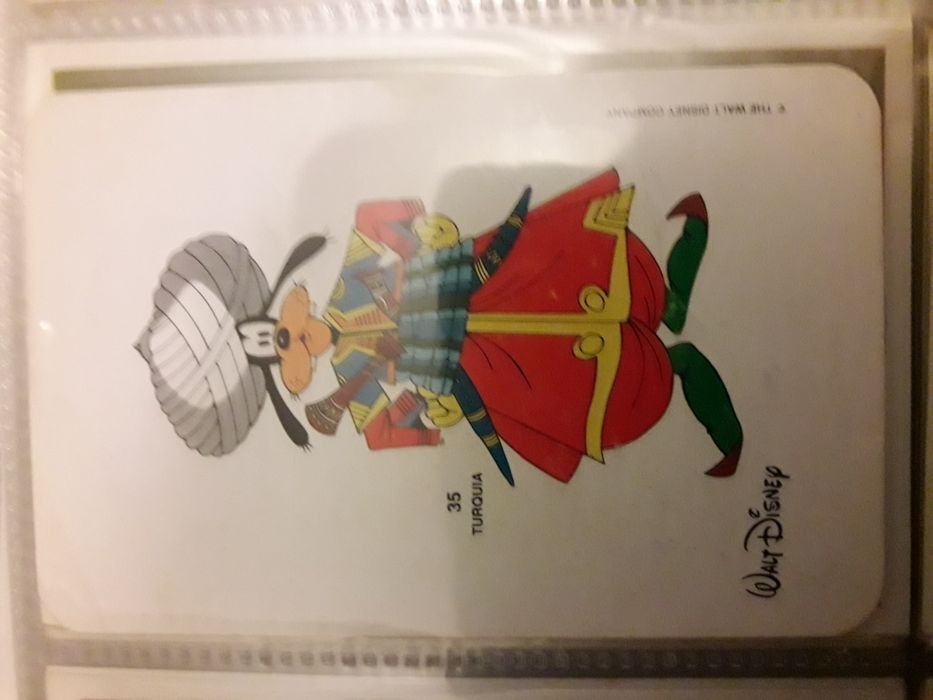 Calendário Trajes de todo o Mundo Disney