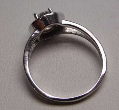 Srebrny pierścionek okrągła markiza z cyrkoniami R.13.