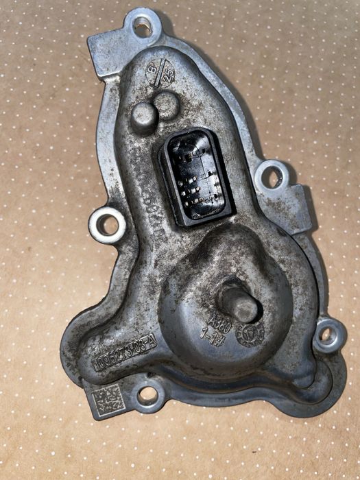 Кришка резольвера мотора Tesla 3/Y 1095273-03-A